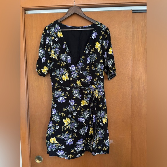 Abercrombie & Fitch Wrap Around Floral Short Sleeve Black Dress XL‎ - Picture 1 of 6